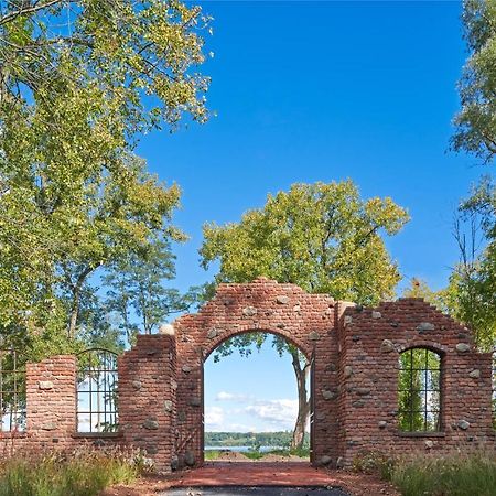 Hutton Brickyards Riverfront Hotel & Venue Kingston Buitenkant foto
